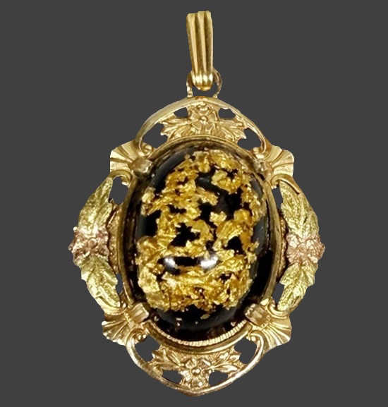 12 K gold Art Deco pendant