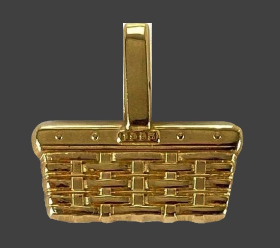 14 K gold basket pendant. 1995