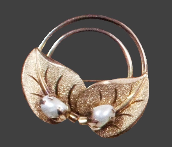 Baroque pearl gold filled double circle pin with leaves brooch pin