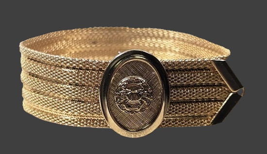 Cancer Zodiac Sign gold tone mesh bracelet