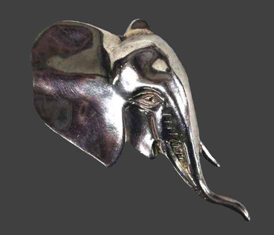Elephant head sterling silver brooch pin