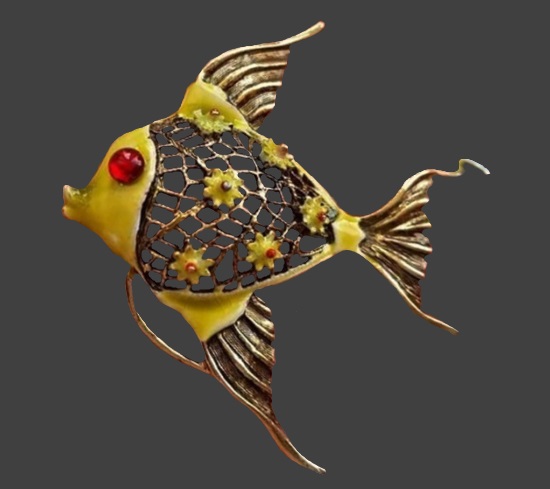 Fish enameled gold tone art glass brooch and earrings. 1960s