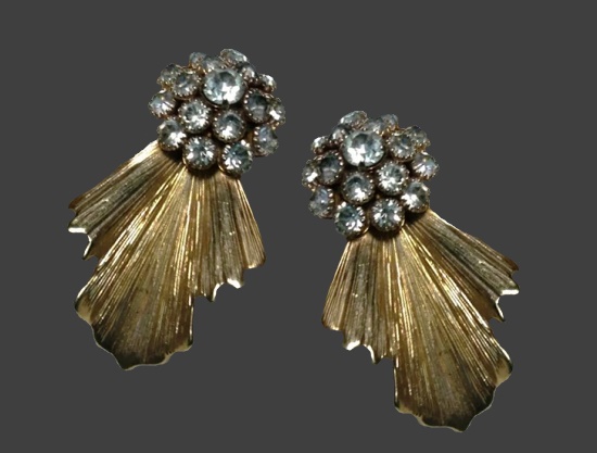 Folded napkin design gold tone rhinestone pierced earrings