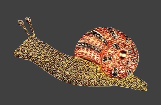 Snail gilded silver brooch