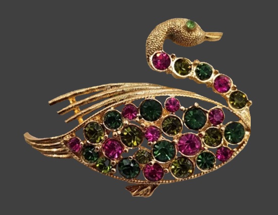 Swan gold tone rhinestone brooch