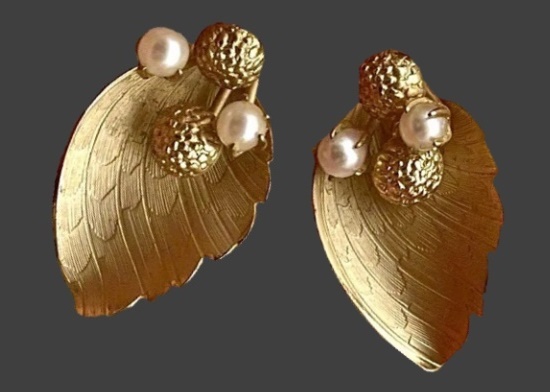 Textured gold filled faux pearl leaf and berries design earrings