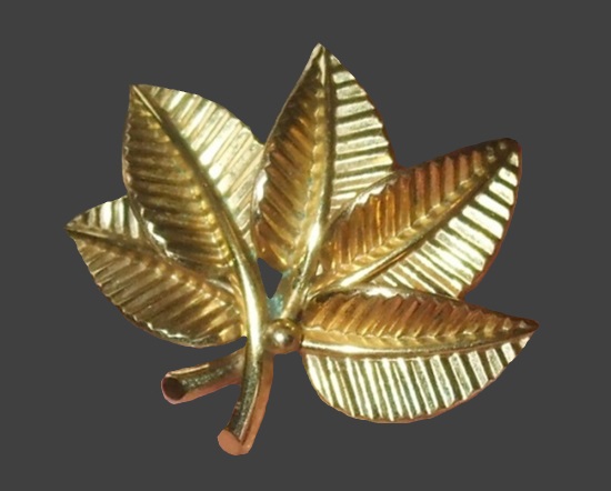 Textured gold filled leaf bouquet brooch pin