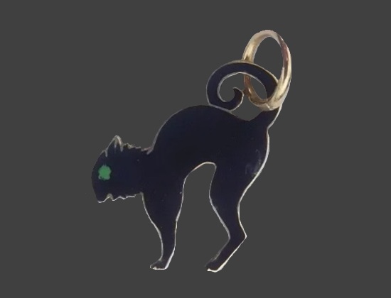 Black cat enameled 14 K gold Halloween charm