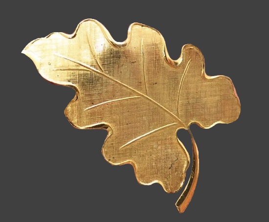 Oak leaf gold plated sterling silver brooch pin
