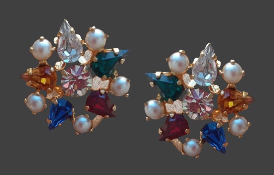 Star design multicolor crystal and faux pearl gold tone clip on earrings, 1950s