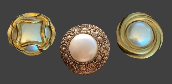 Faux pearl gold tone