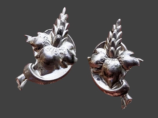 Silverman Bros Art Nouveau floral design screw back earrings