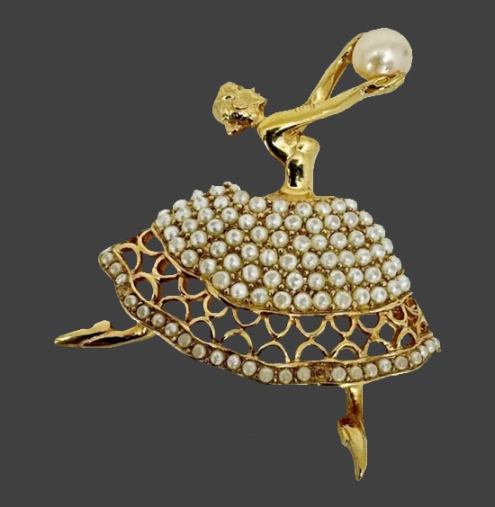 Ballerina with ball gold plated faux pearl brooch