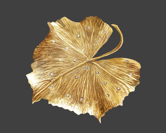 Leaf gold plated rhinestone brooch pin
