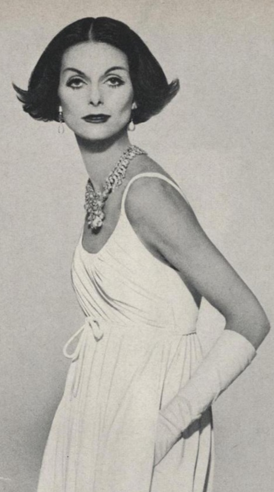 Schreiner Necklace, Vogue 1950s ad