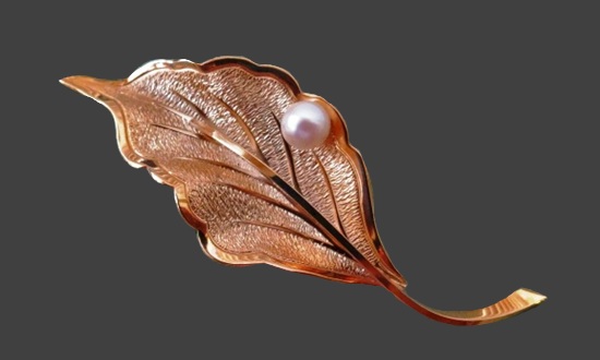 Leaf cultured pearl 14 K gold filled brooch