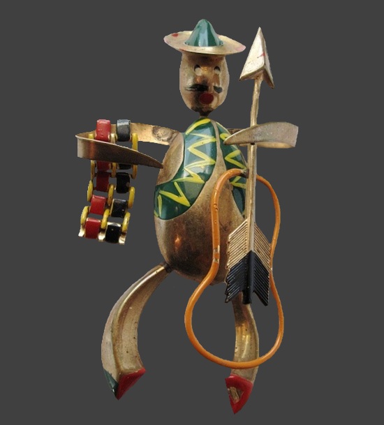 Mexican Gay Puppet gold tone brooch