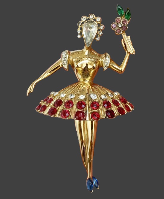 Ballerina with a bouquet of flowers gold plated sterling silver brooch pin, 1940s