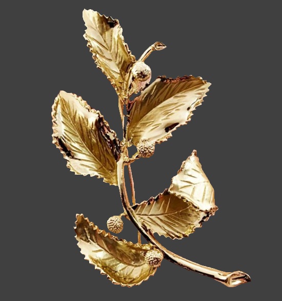 Leaf berry gold tone brooch pin