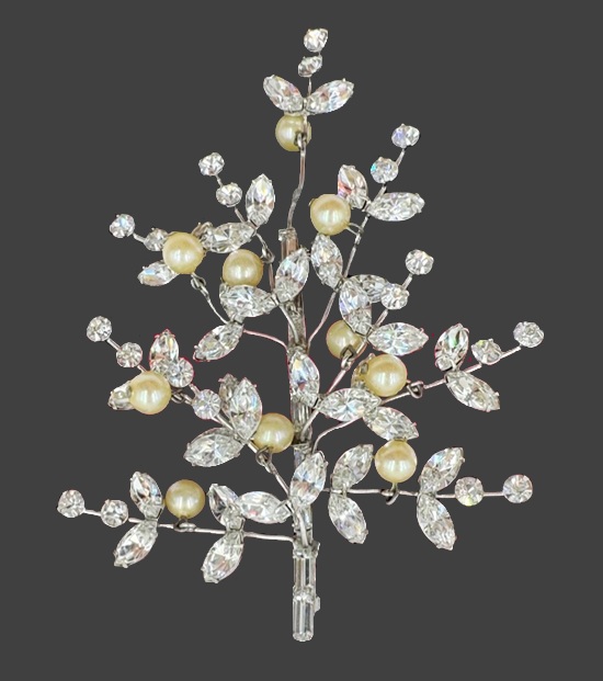 Apple tree rhinestone faux pearls brooch