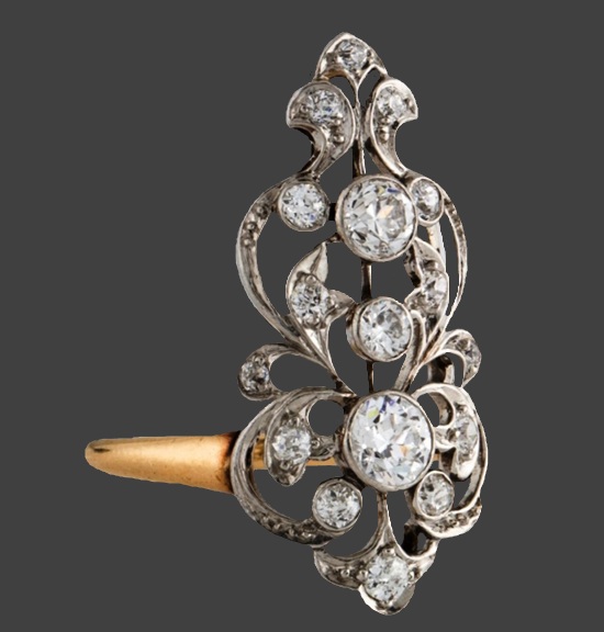 Art Deco diamond and platinum gold ring