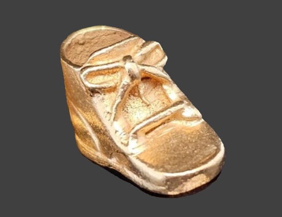Baby shoes 14 K gold charm