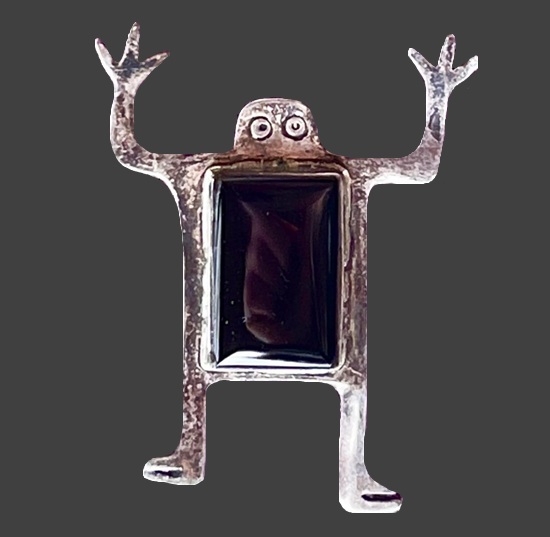 Black onyx body man sterling silver brooch