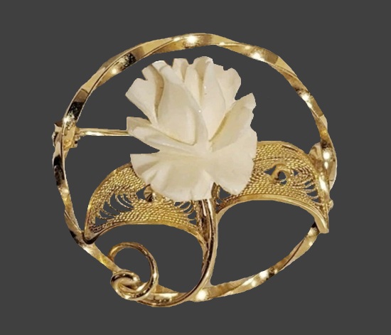 Carved plastic flower 12 K gold filled filigree leaves circle pin