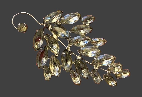 Grape cluster brooch. Gold tone, crystals. 8.3 cm. 1940s