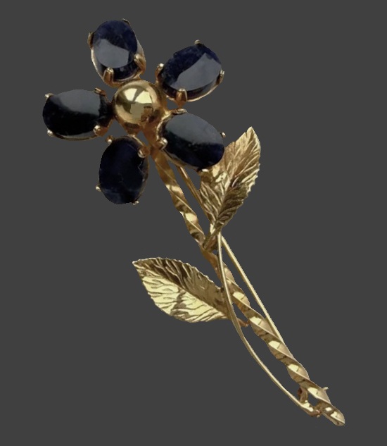 Jade flower in 12k gold brooch