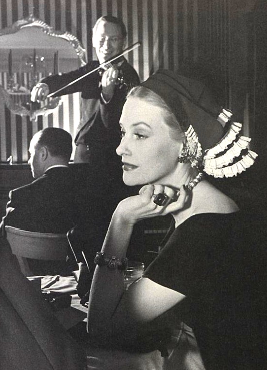 Jewels by Flato, Vogue March 1943 ad