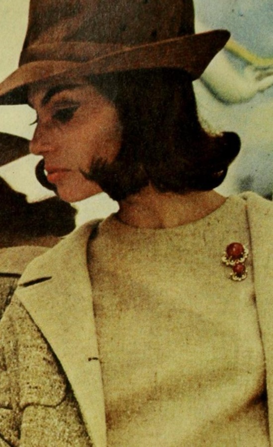 Mademoiselle 1957 ad, De Nicola pin