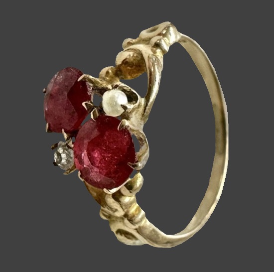 Ruby natural pearl 14 K gold ring