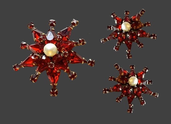 Ruby red rhinestones faux pearl star design brooch and earrings