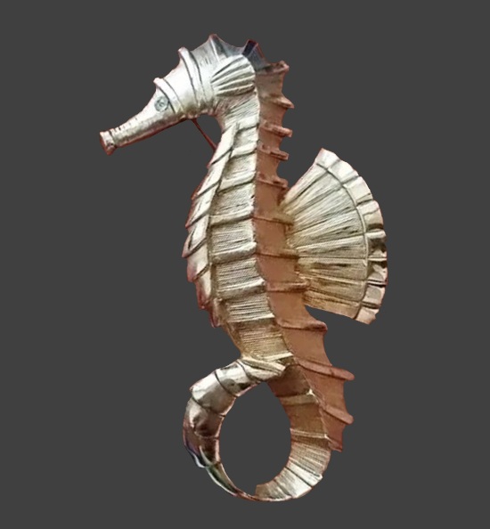 Seahorse sterling silver brooch