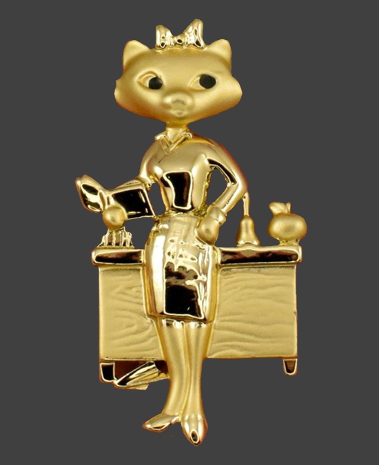 Teacher Cat by Danecraft gold tone brooch