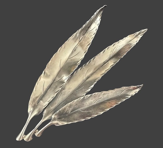 Triple leaf sterling silver brooch pin