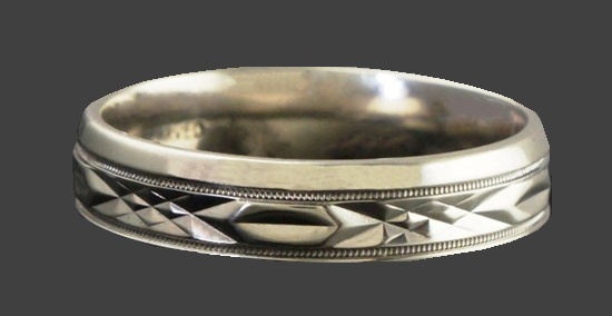 Wedding ring, 14 K gold
