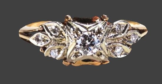 Yellow gold diamond ring